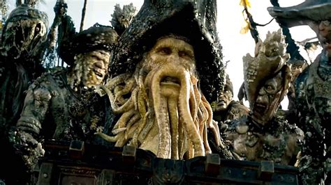 PIRATES OF THE CARIBBEAN 2: DEAD MAN'S CHEST Trailer .